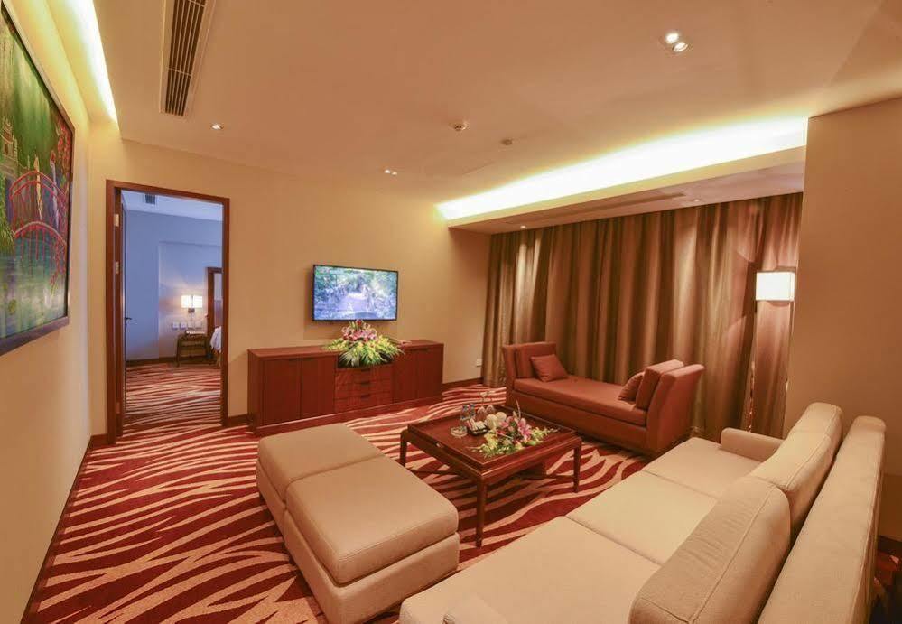 לאו קאי Aristo International Hotel מראה חיצוני תמונה